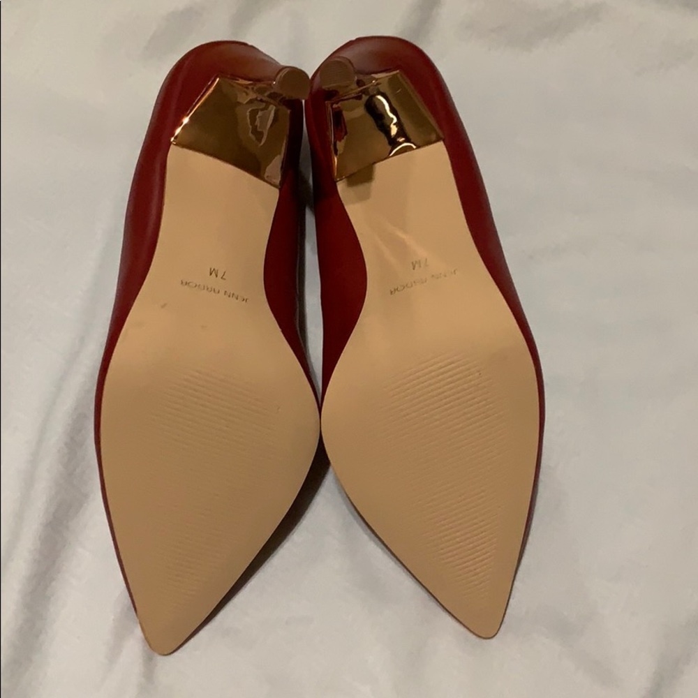 shoes - Picture 2 of 3